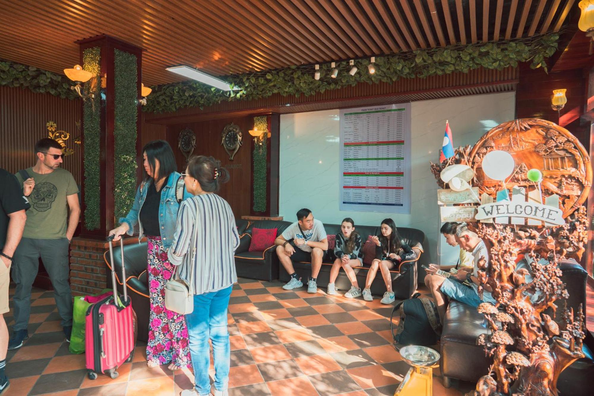 Vientiane Ruby Riverside Hotel エクステリア 写真