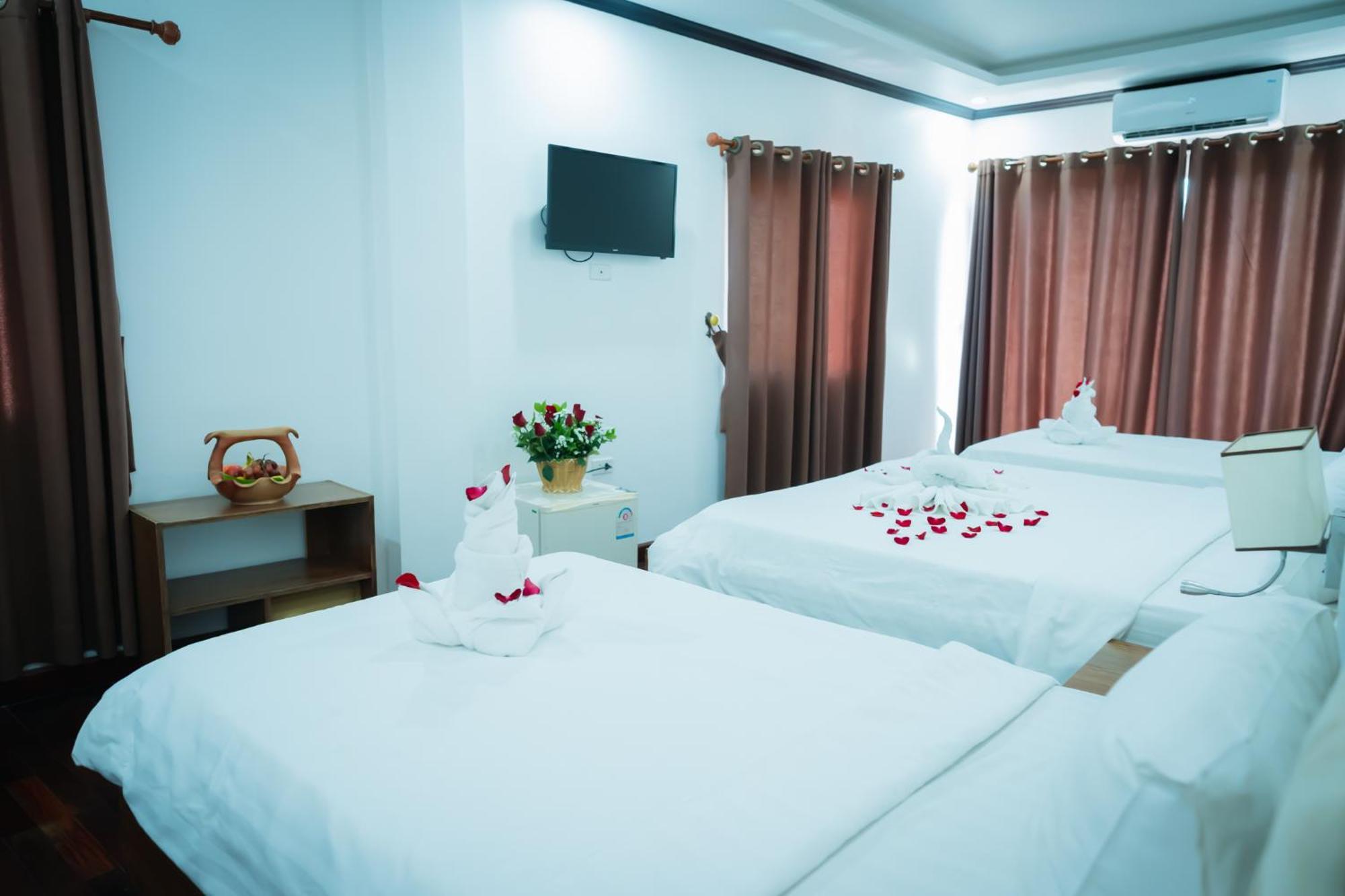 Vientiane Ruby Riverside Hotel エクステリア 写真