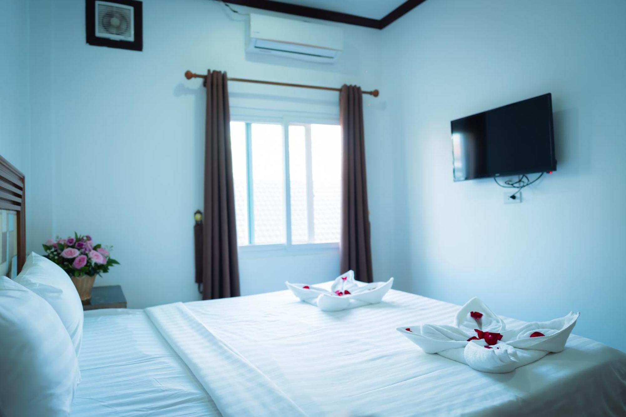 Vientiane Ruby Riverside Hotel エクステリア 写真